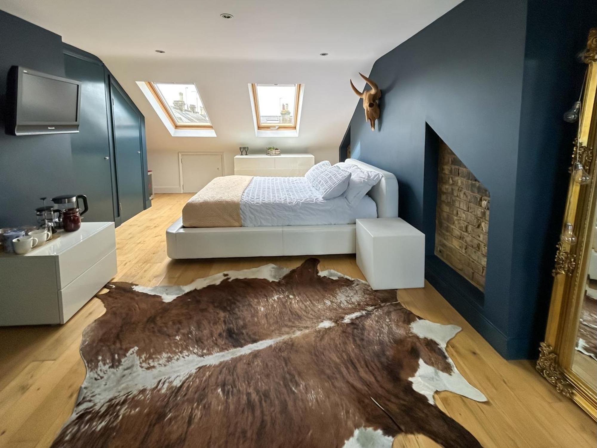 The Crown Loft Ensuite Luxury Accomodation Kingston upon Thames  Bagian luar foto